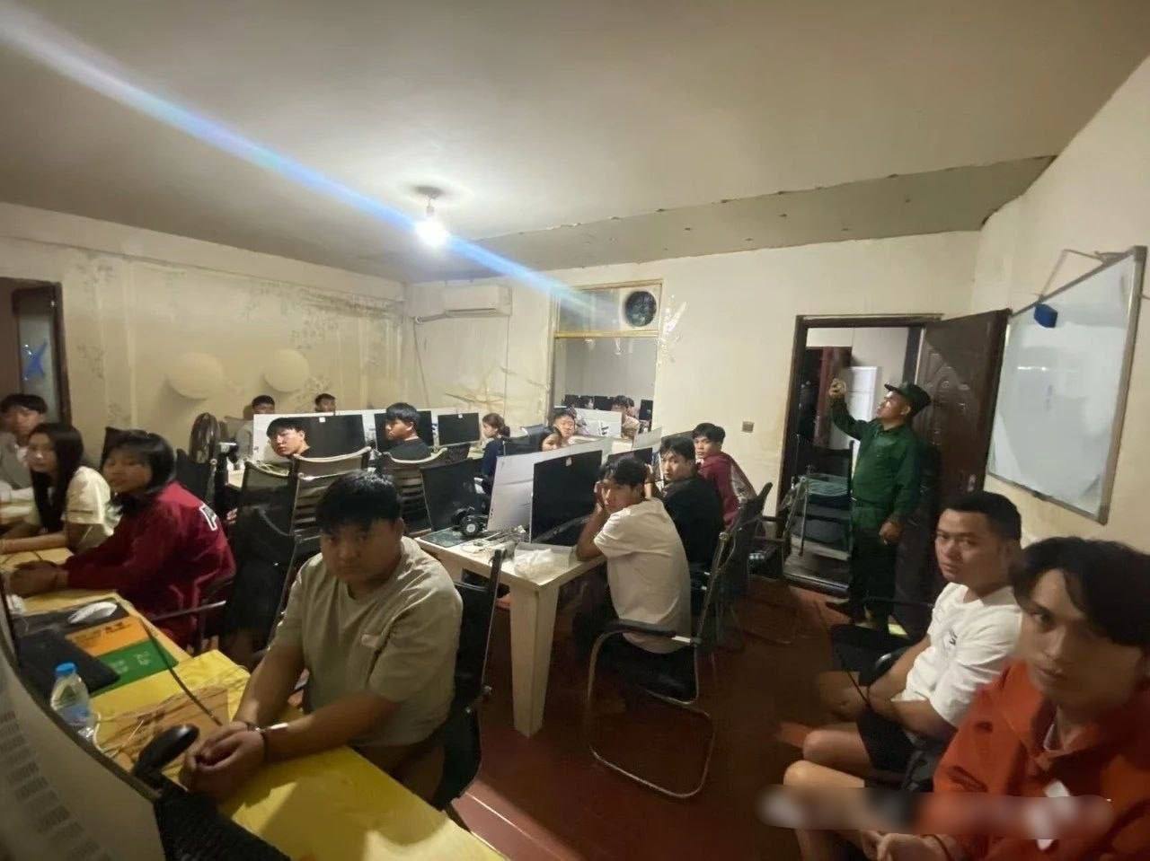 佤邦联手第四特区重拳剿杀电诈窝点 78 人落网 大批作案物资移交中方